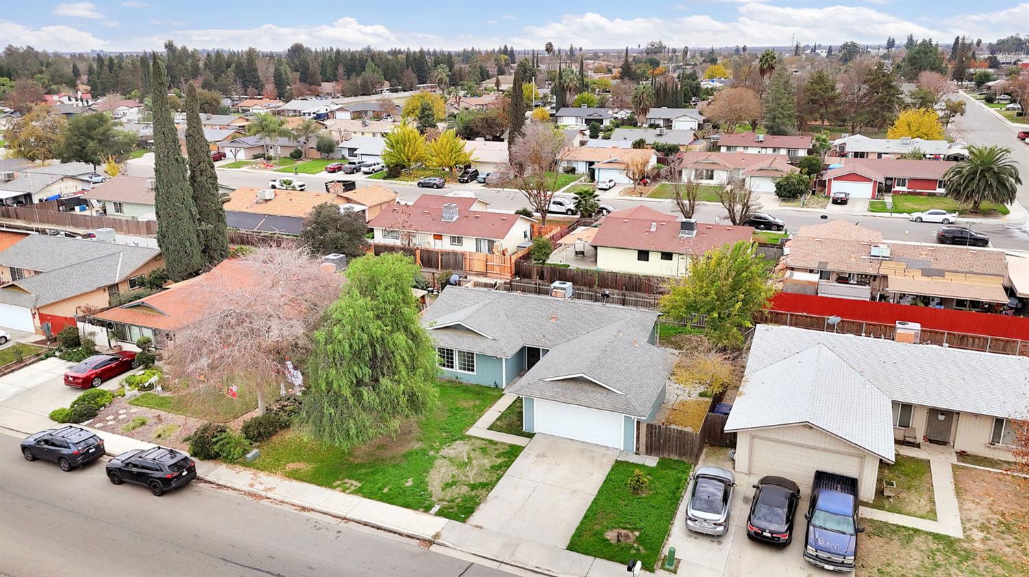 14853 W Stanislaus Ave, Kerman, CA 93630