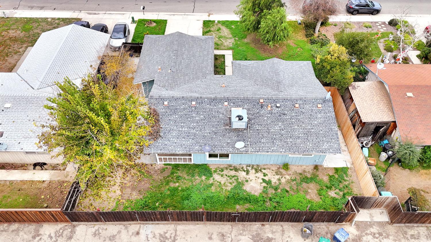 14853 W Stanislaus Ave, Kerman, CA 93630