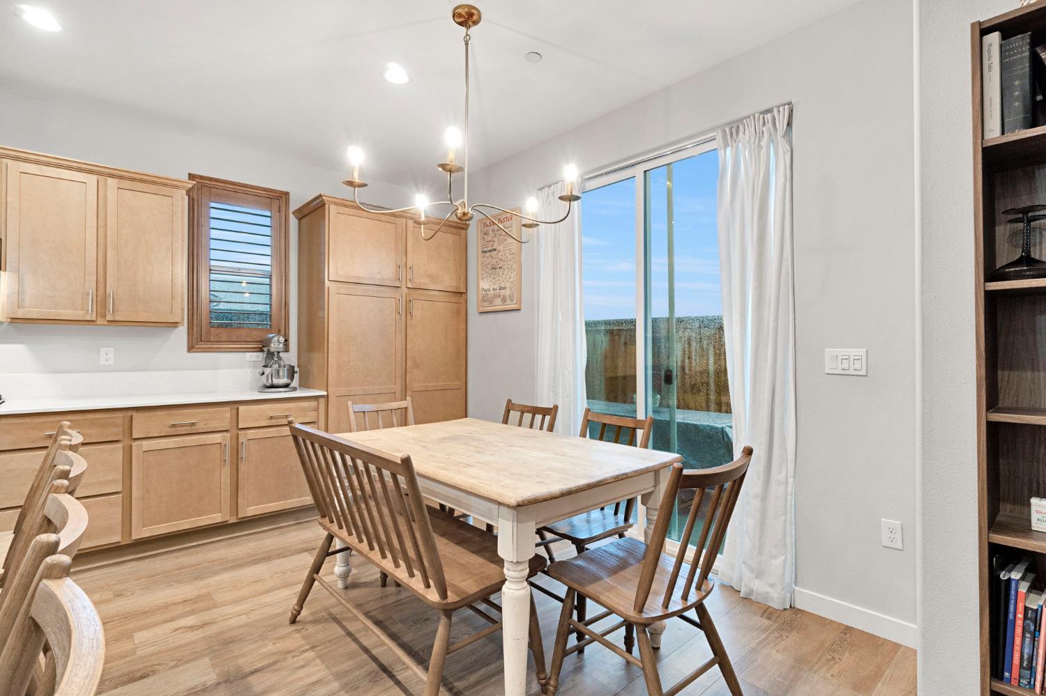 554 Mccaffrey Way, Madera, CA 93636