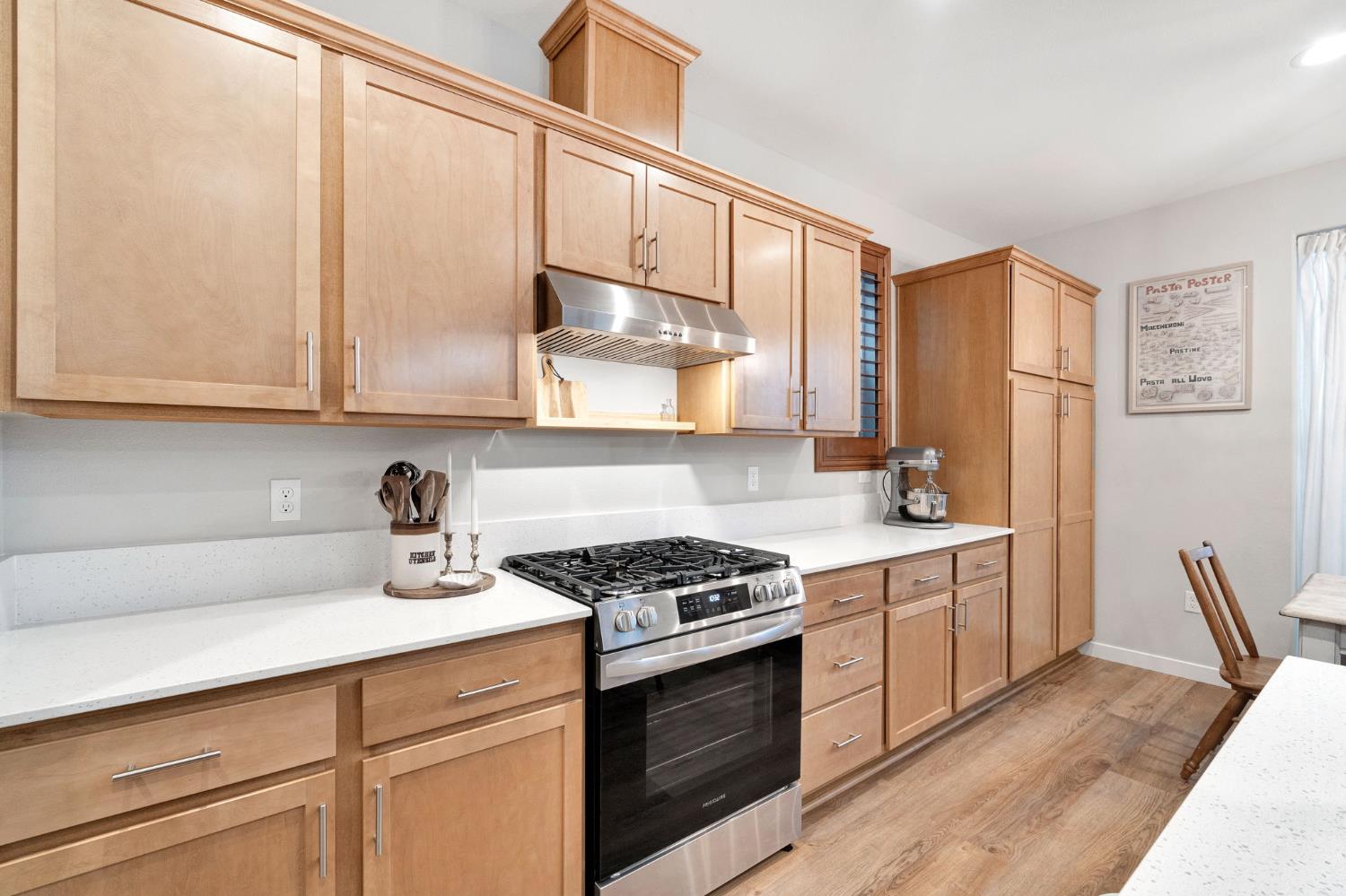 554 Mccaffrey Way, Madera, CA 93636