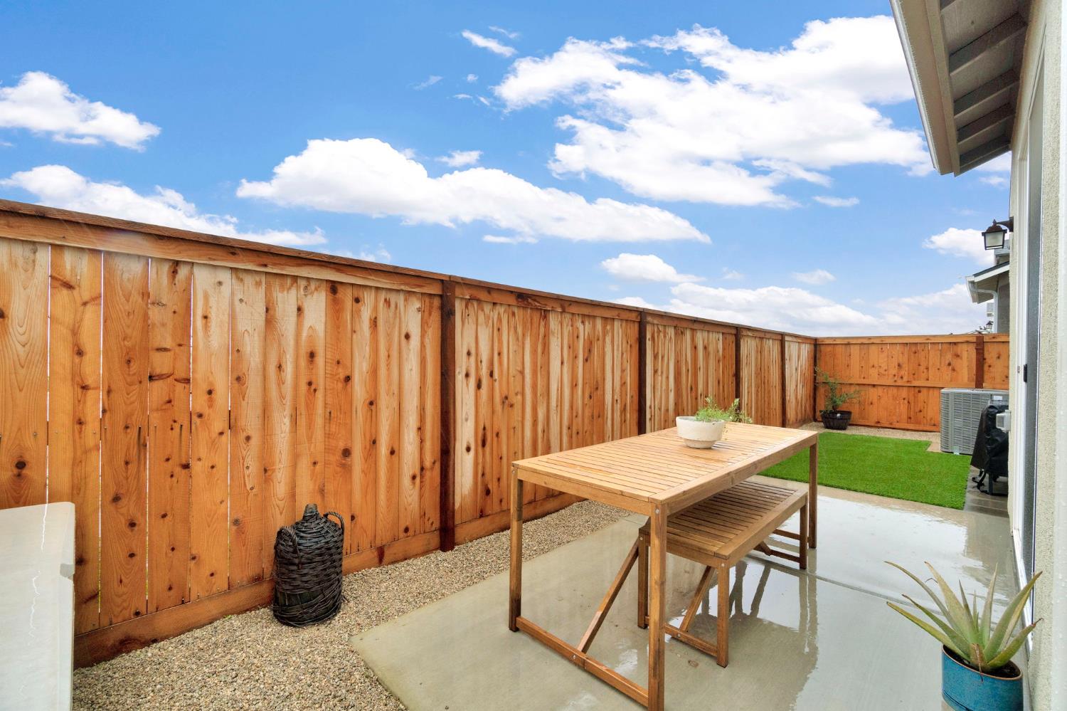 554 Mccaffrey Way, Madera, CA 93636