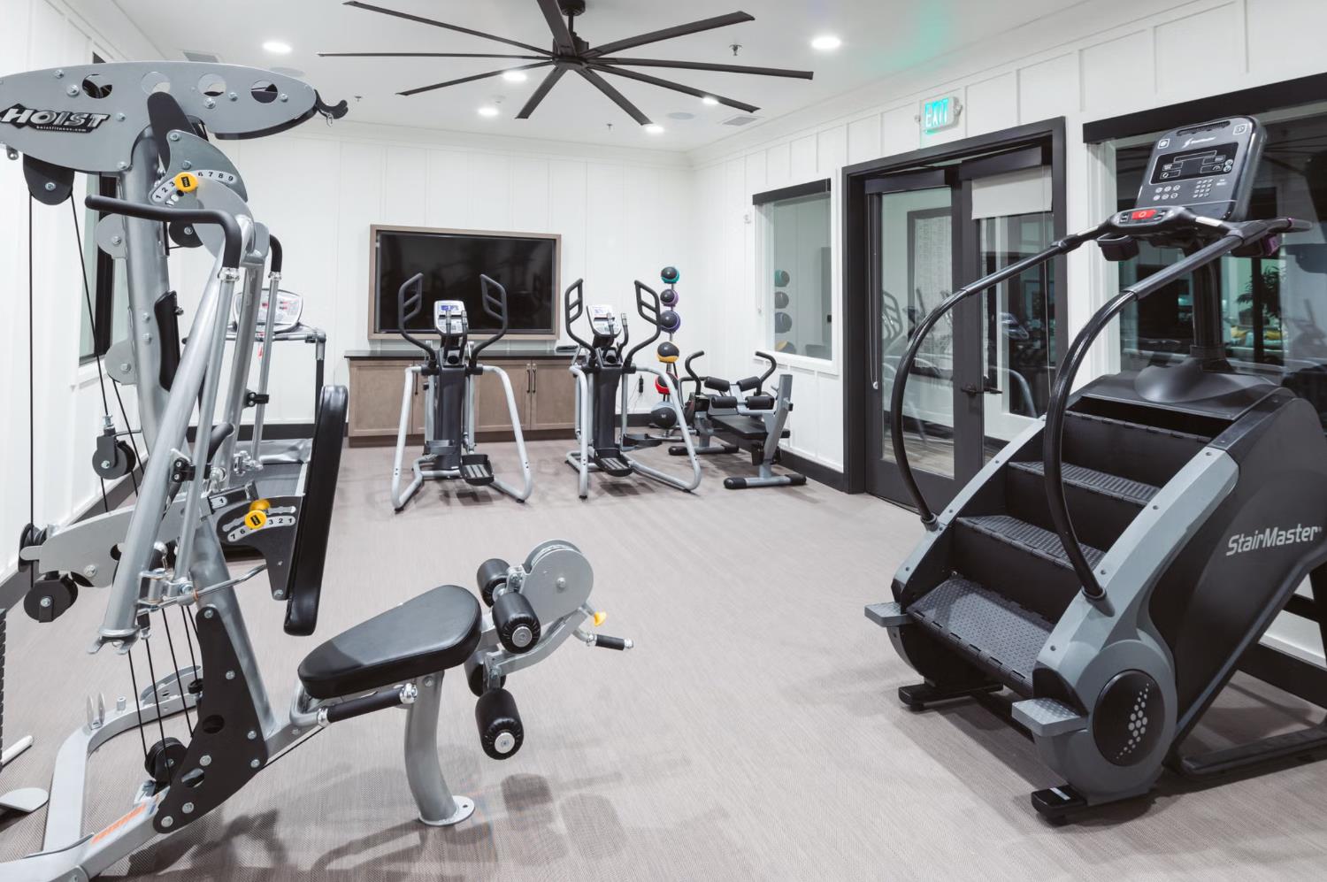 554 Mccaffrey Way, Madera, CA 93636