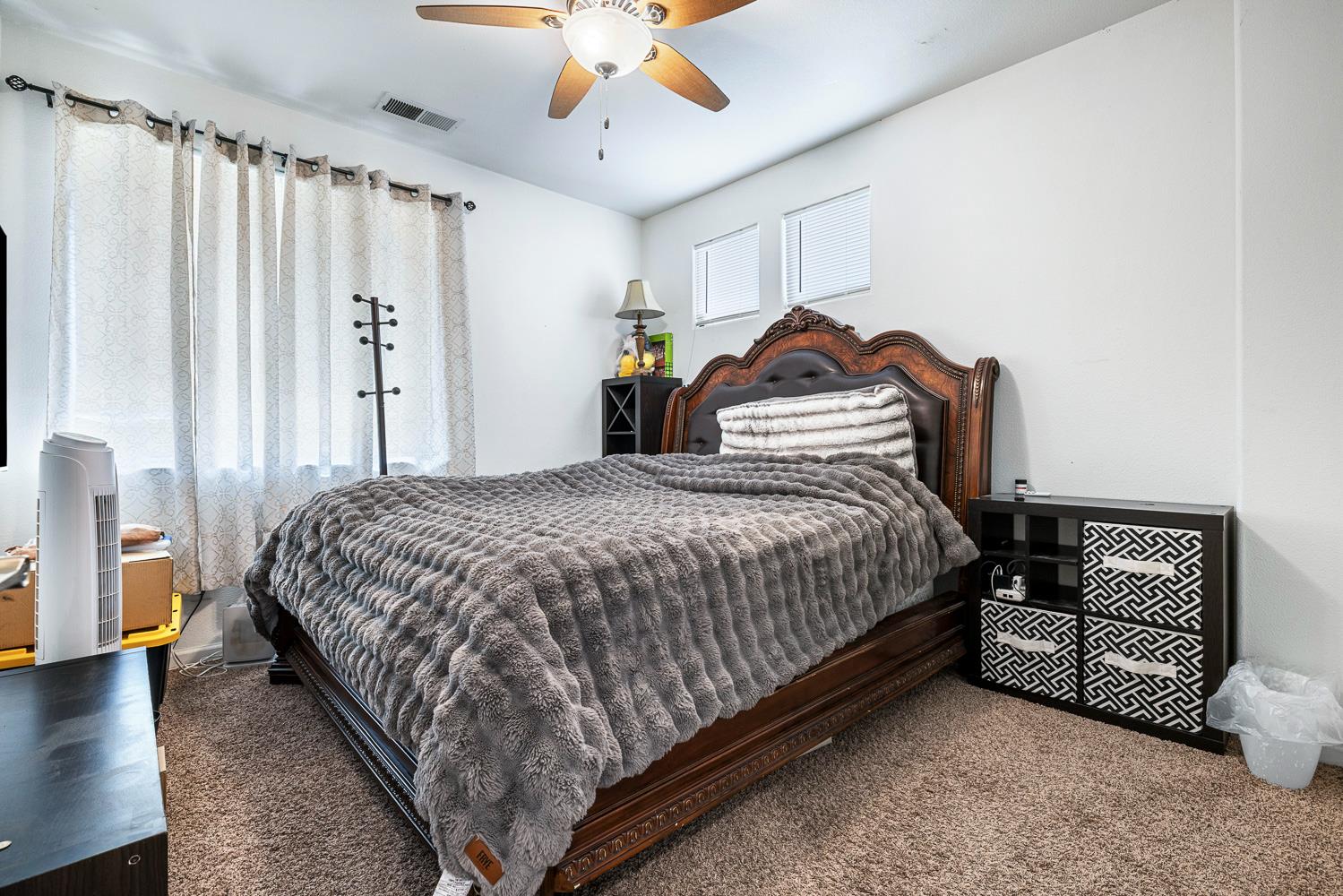 5787 E Byrd Ave, Fresno, CA 93727