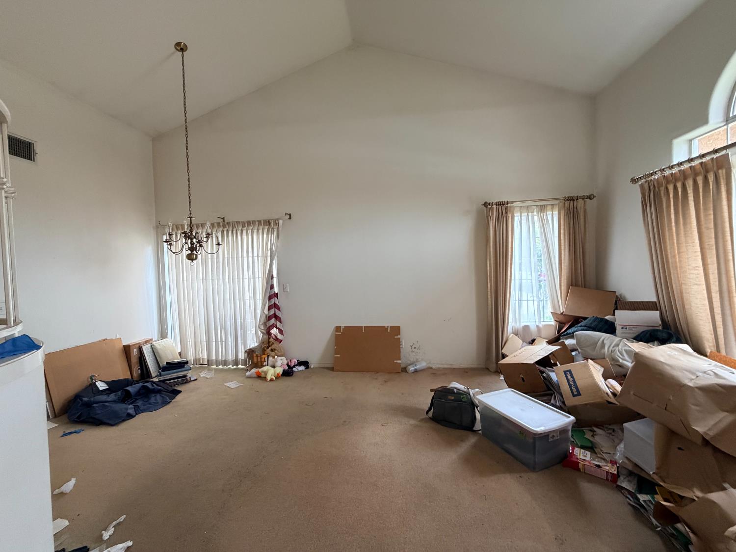 364 E Marwood Ln, Fresno, CA 93720