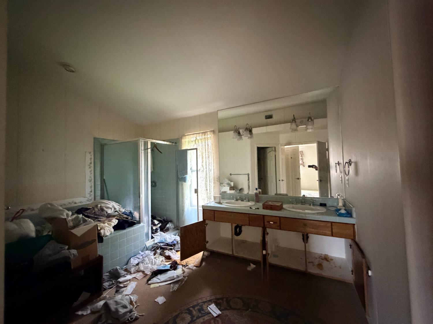 364 E Marwood Ln, Fresno, CA 93720