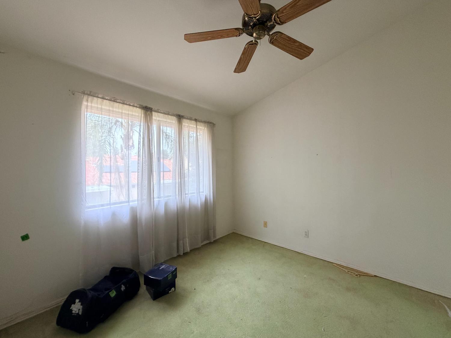 364 E Marwood Ln, Fresno, CA 93720