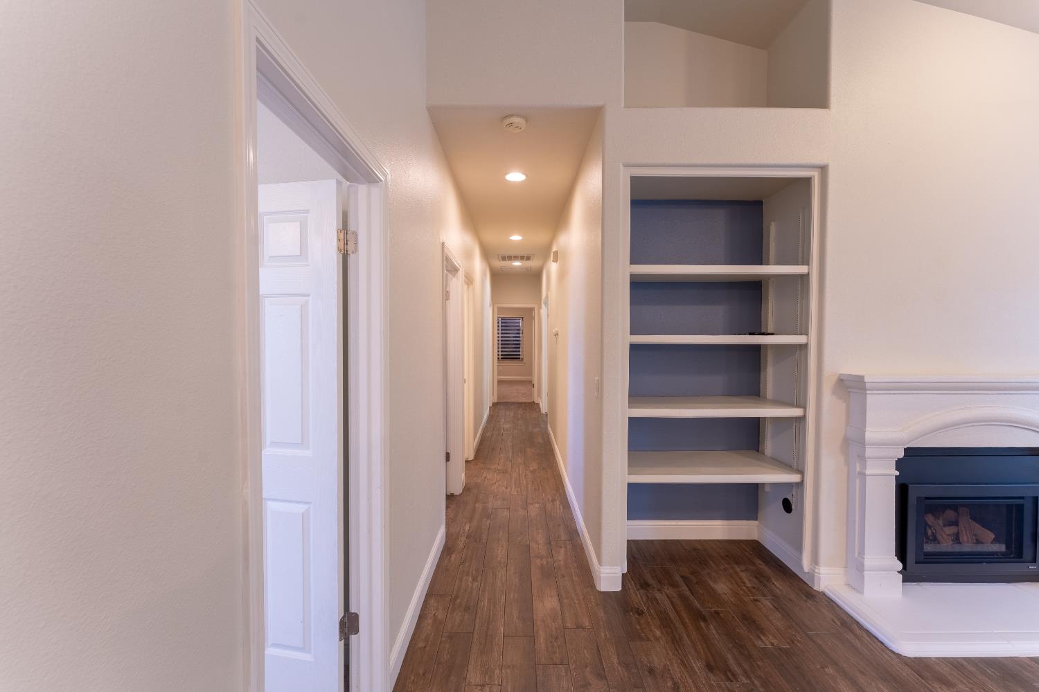 1963 Rialto Ct, Clovis, CA 93611