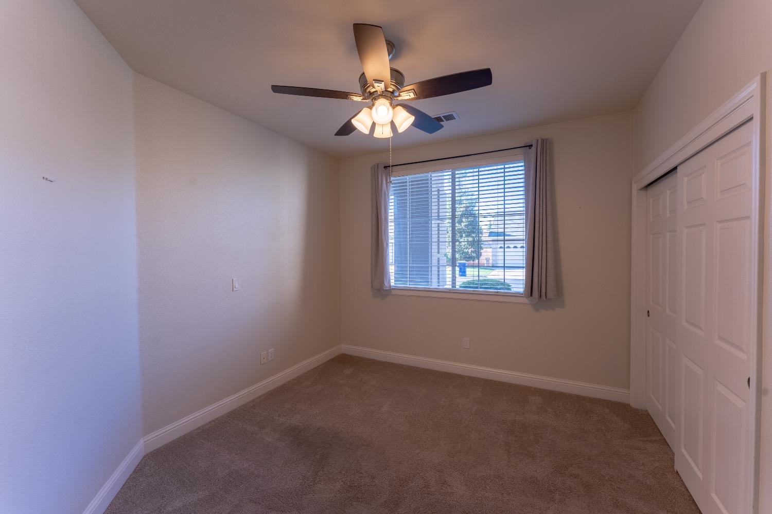 1963 Rialto Ct, Clovis, CA 93611