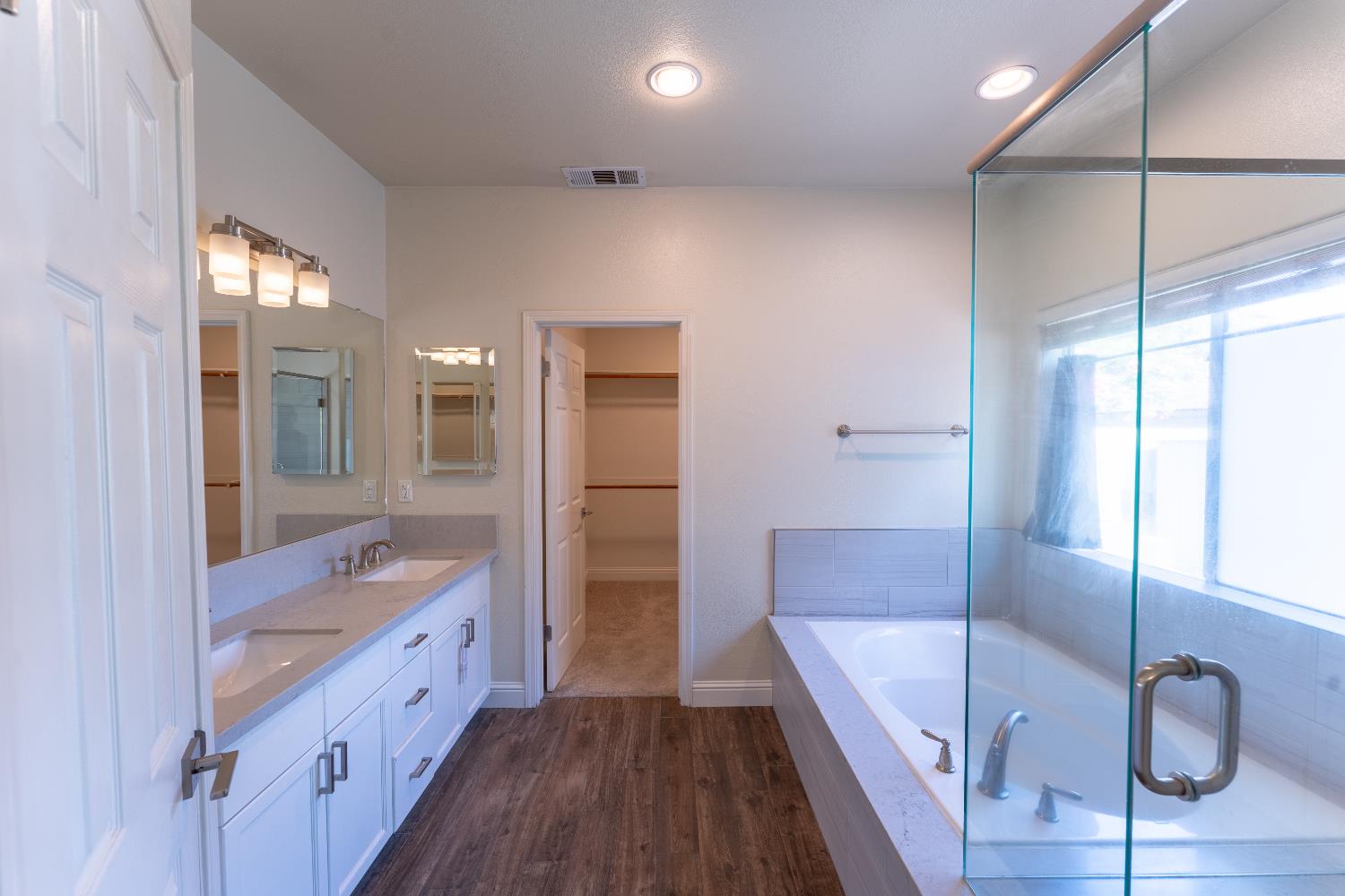 1963 Rialto Ct, Clovis, CA 93611