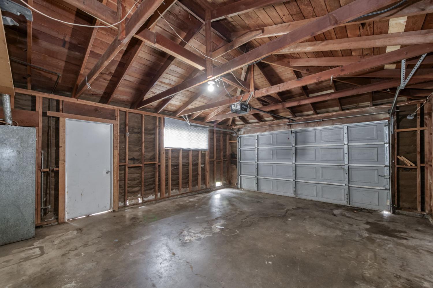 3068 W Fairmont Ave, Fresno, CA 93722