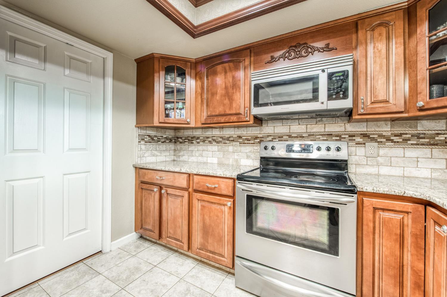 6189 N Cleo Ave, Fresno, CA 93722