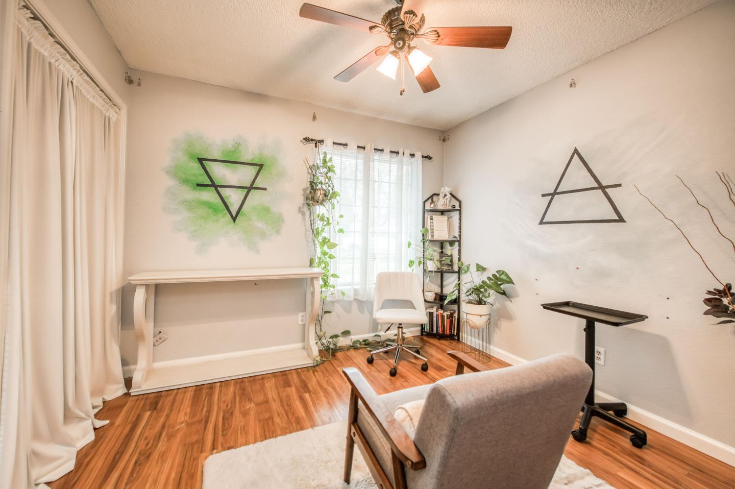 6189 N Cleo Ave, Fresno, CA 93722