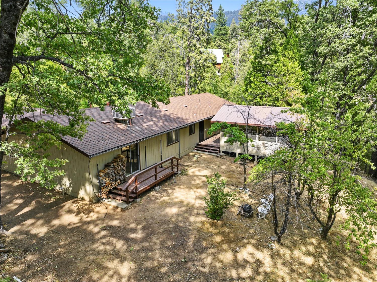 59556 Cascadel Dr, North Fork, CA 93643