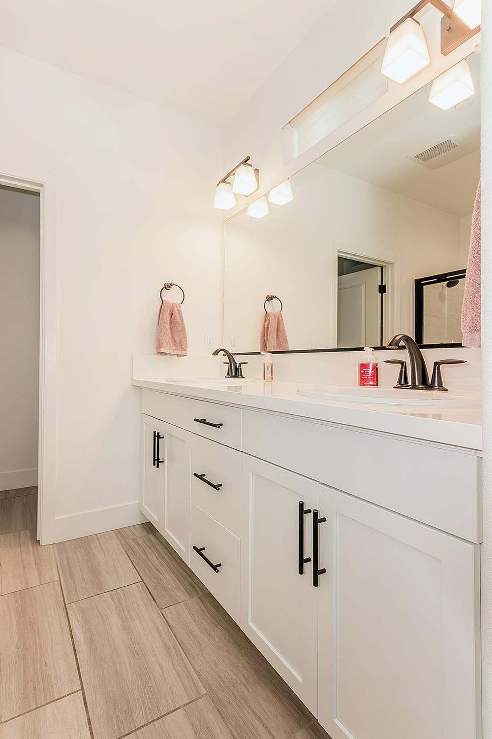 4593 Orchard Hills Rd, Madera, CA 93636