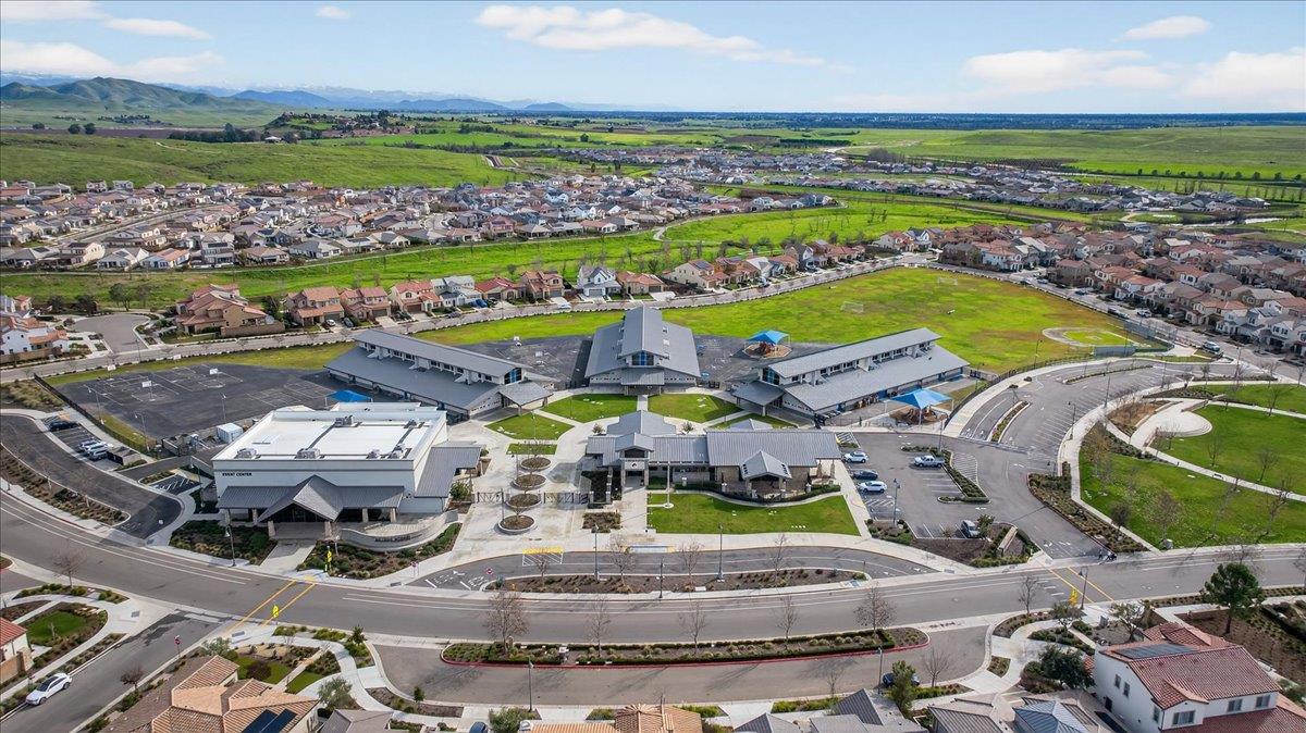 4593 Orchard Hills Rd, Madera, CA 93636