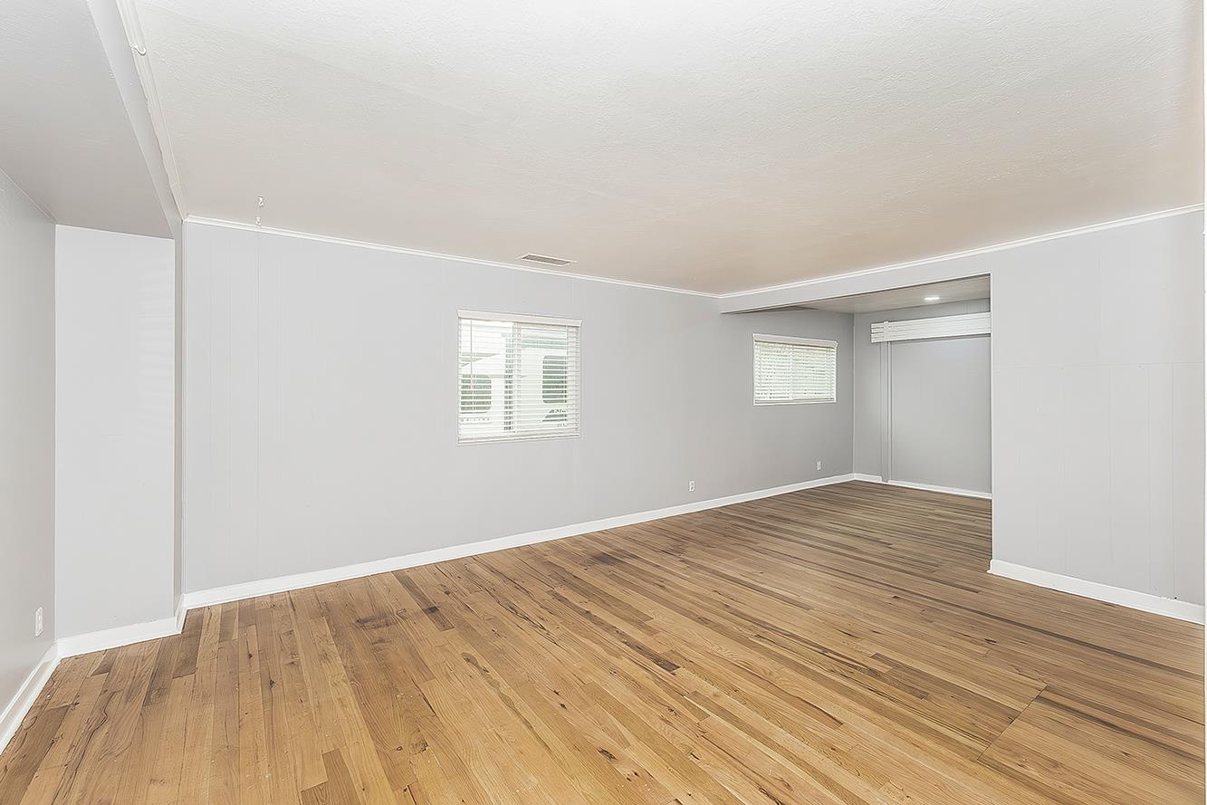 422 N Pine St, Madera, CA 93637