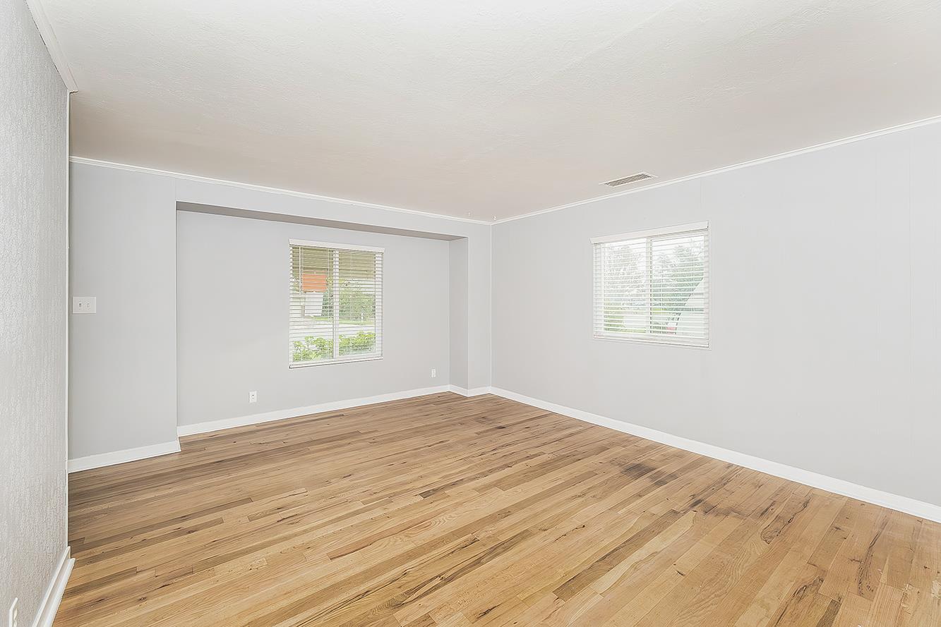 422 N Pine St, Madera, CA 93637