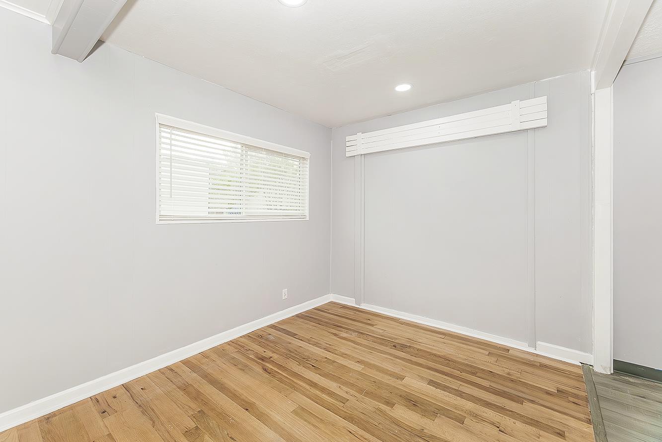 422 N Pine St, Madera, CA 93637