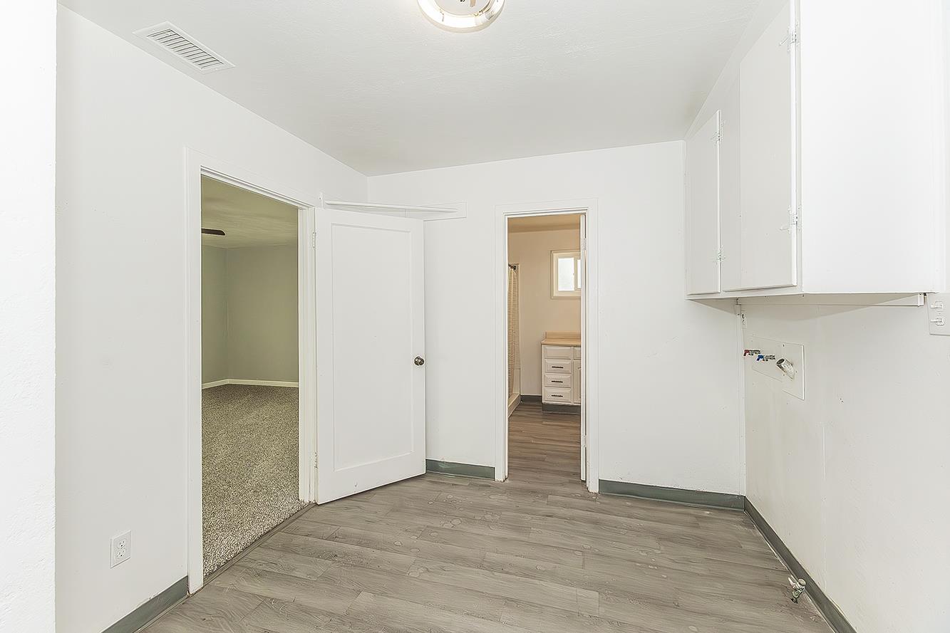 422 N Pine St, Madera, CA 93637