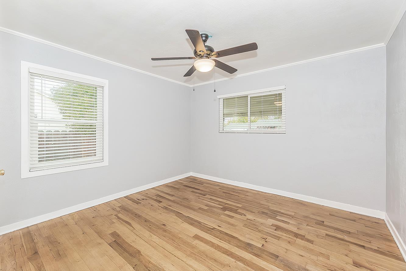 422 N Pine St, Madera, CA 93637