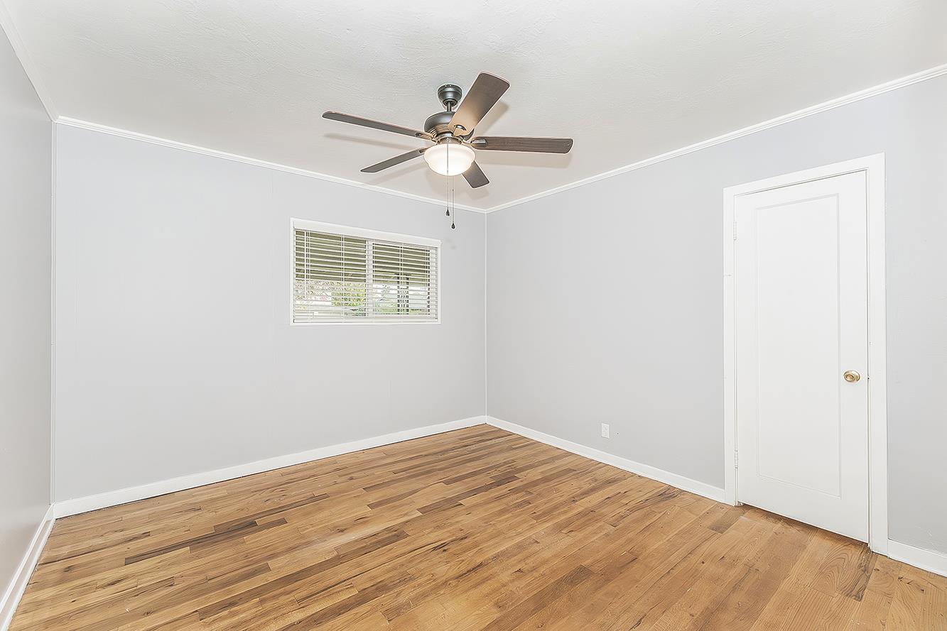 422 N Pine St, Madera, CA 93637