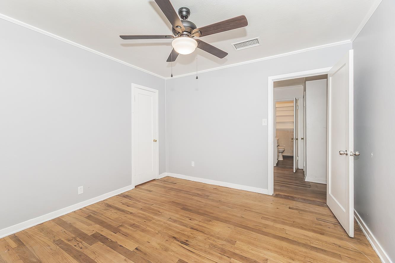 422 N Pine St, Madera, CA 93637