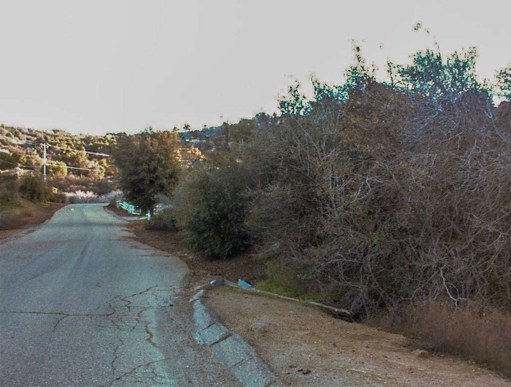 758 High Oaks Ln, Yokuts Valley, CA 93675