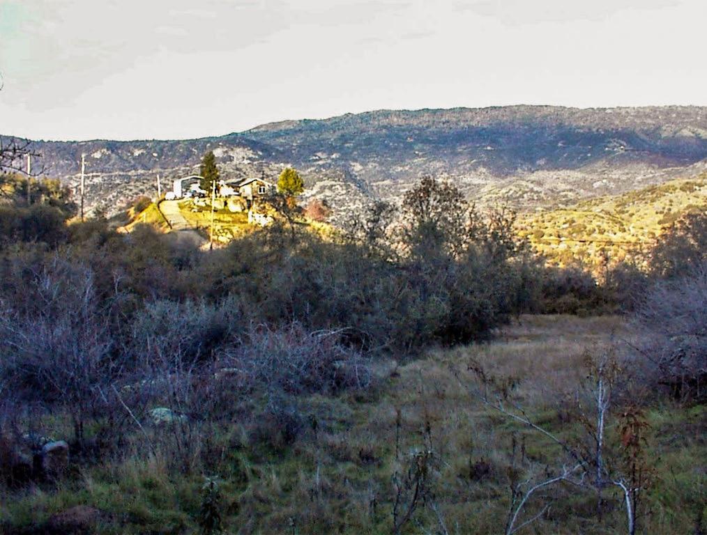 758 High Oaks Ln, Yokuts Valley, CA 93675