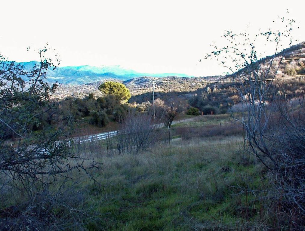 758 High Oaks Ln, Yokuts Valley, CA 93675