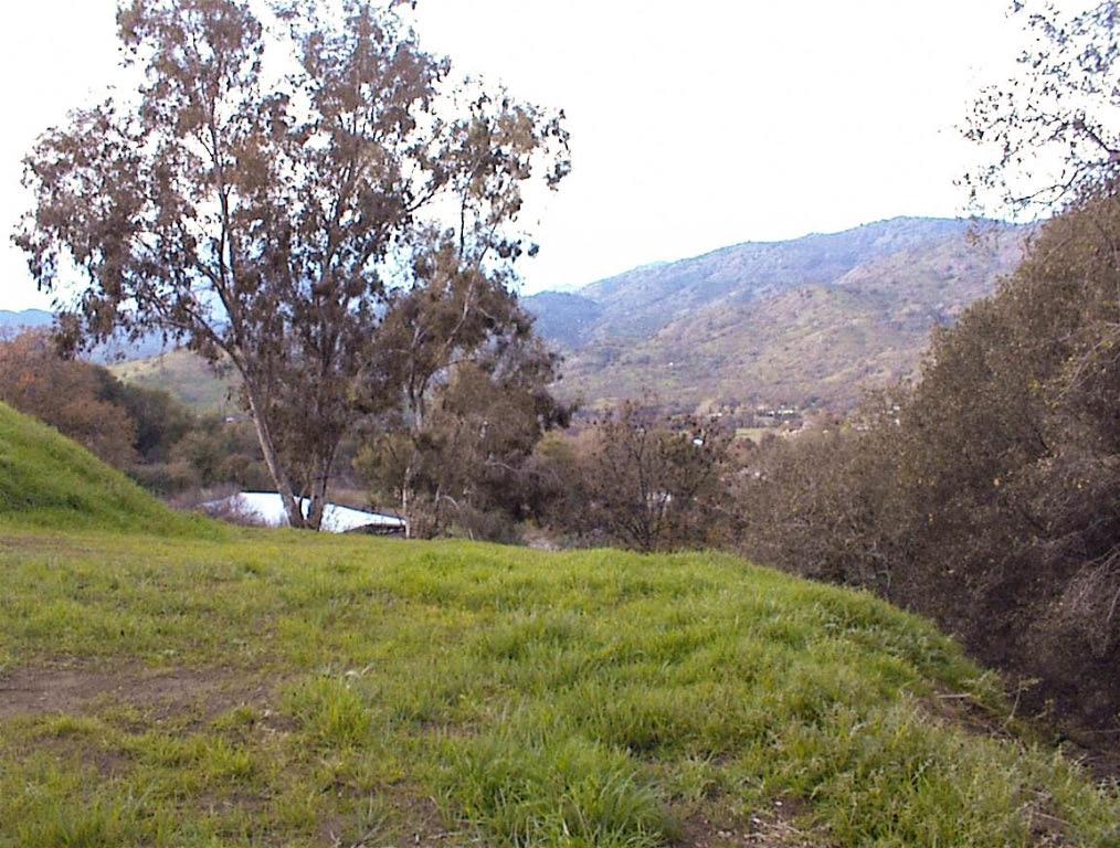 39426 Clover Ln, Yokuts Valley, CA 93675