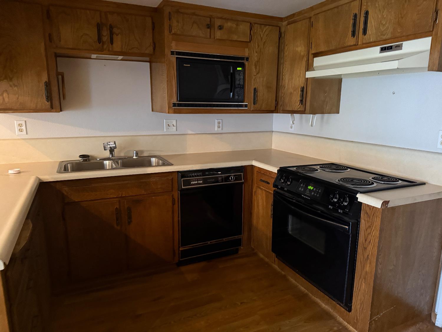 1448 Plymouth Rock Way, Clovis, CA 93612