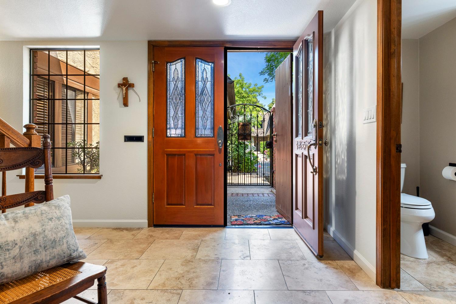 2827 W Compton Ct, Fresno, CA 93711