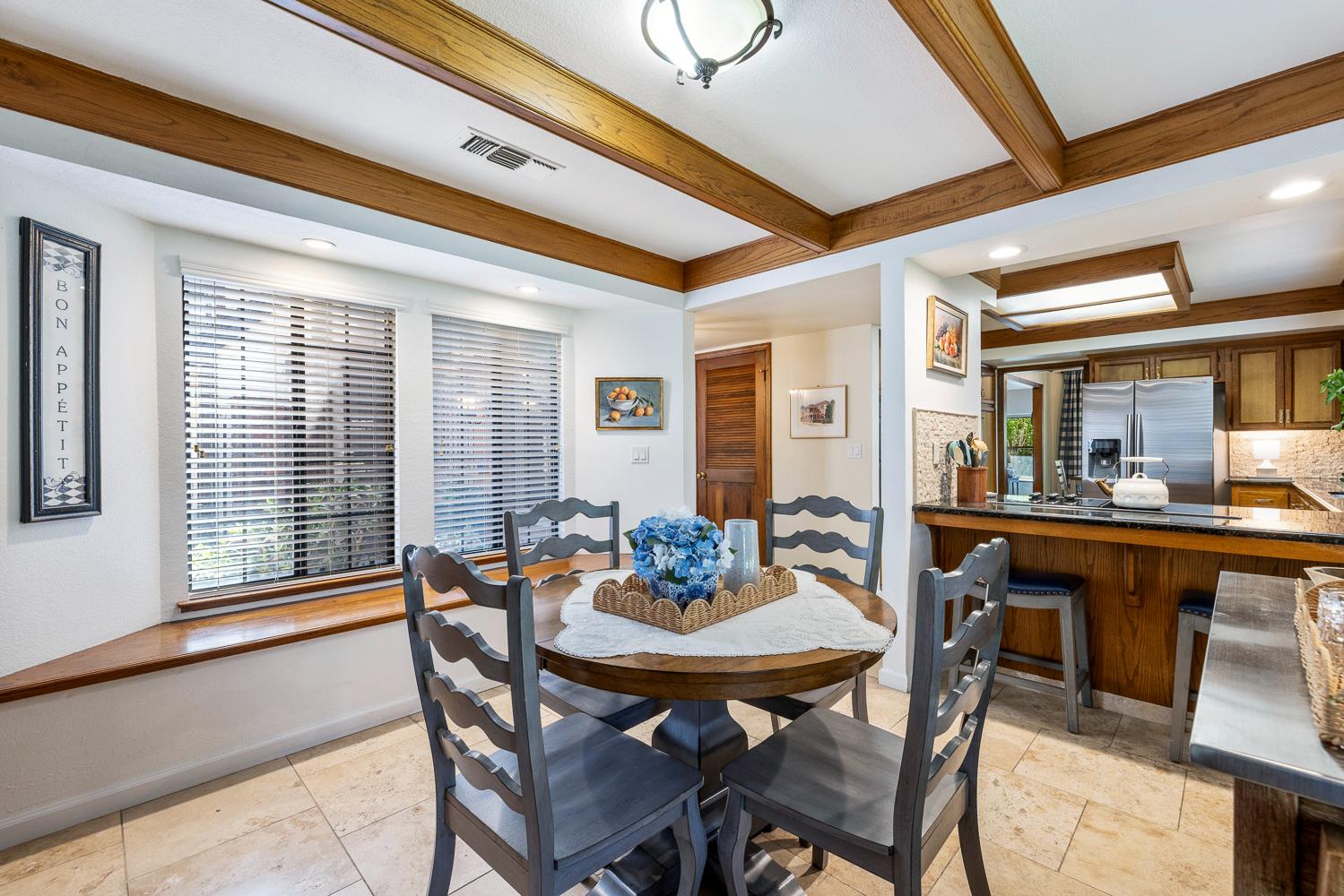 2827 W Compton Ct, Fresno, CA 93711