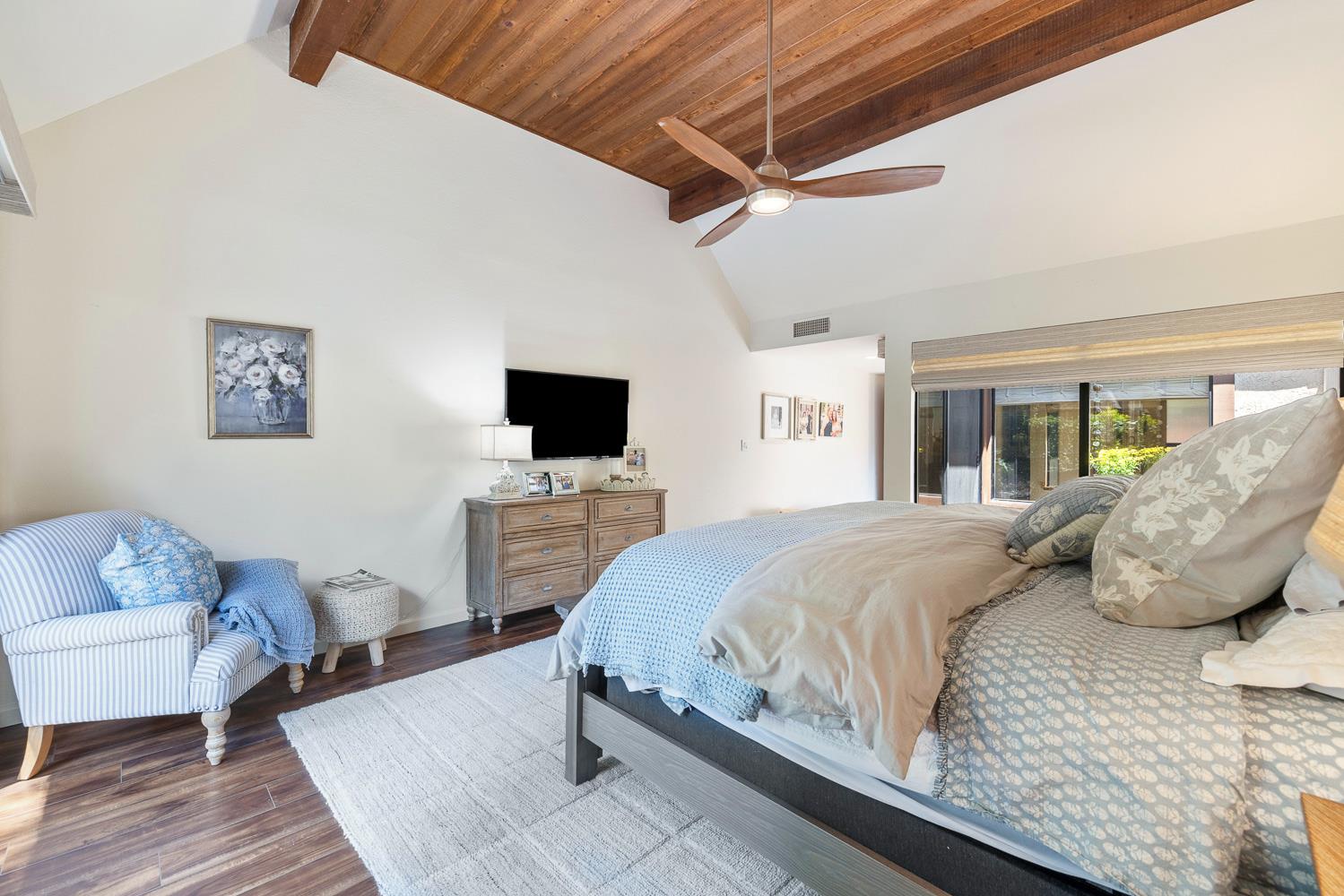 2827 W Compton Ct, Fresno, CA 93711