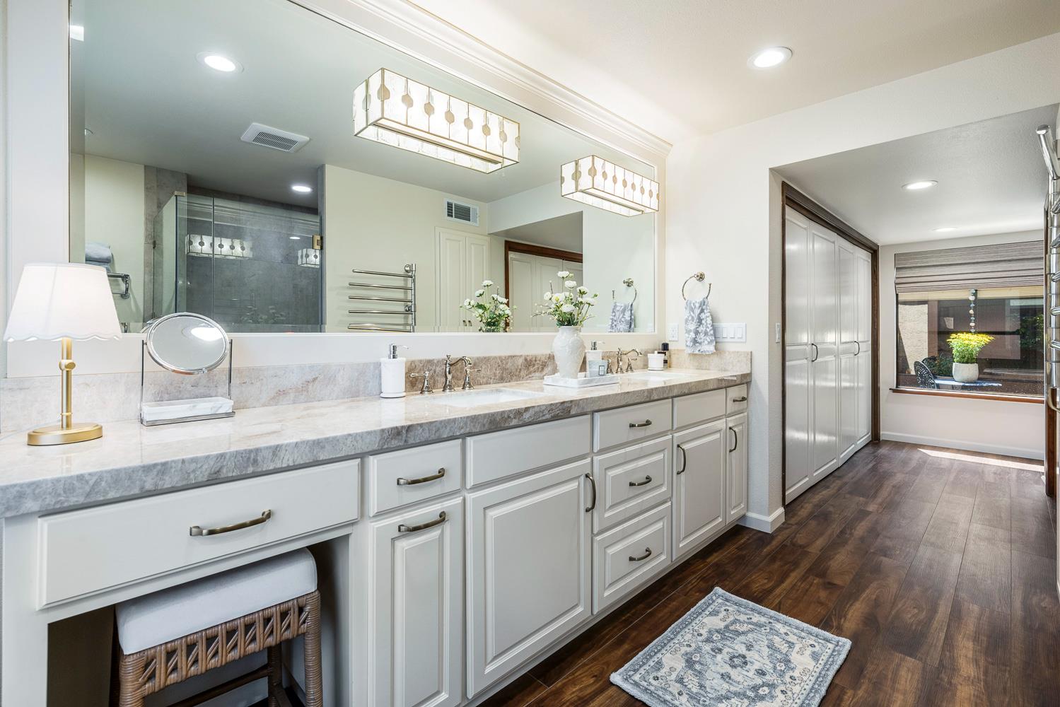 2827 W Compton Ct, Fresno, CA 93711