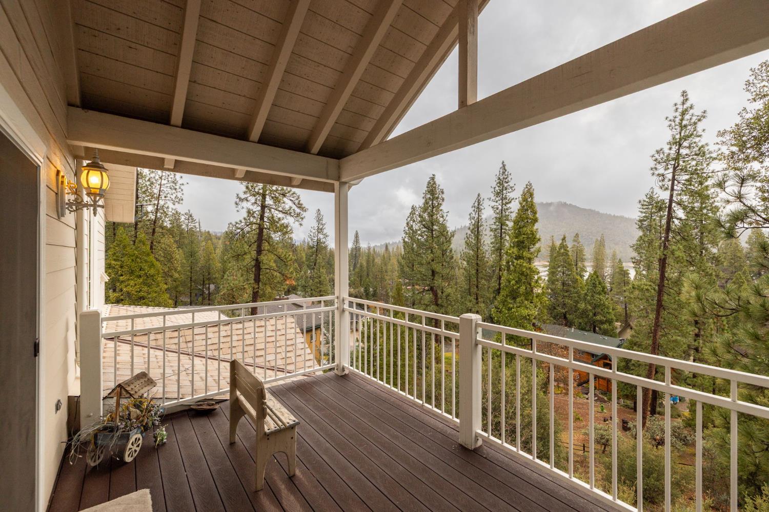 39818 Granite Ridge Lane, Bass Lake, CA 93604