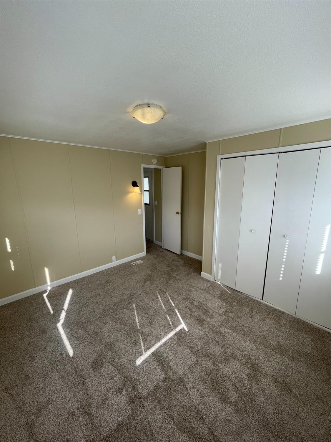 1272 villa Ave #69, Clovis, CA 93612