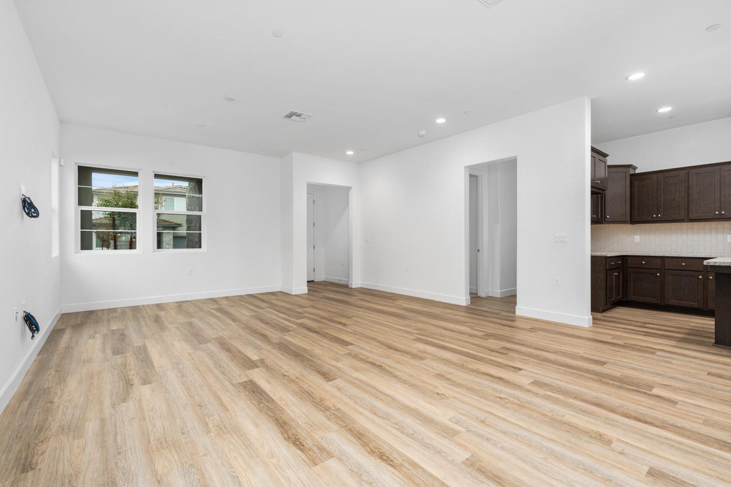 331 Peters Ln S, Madera, CA 93636