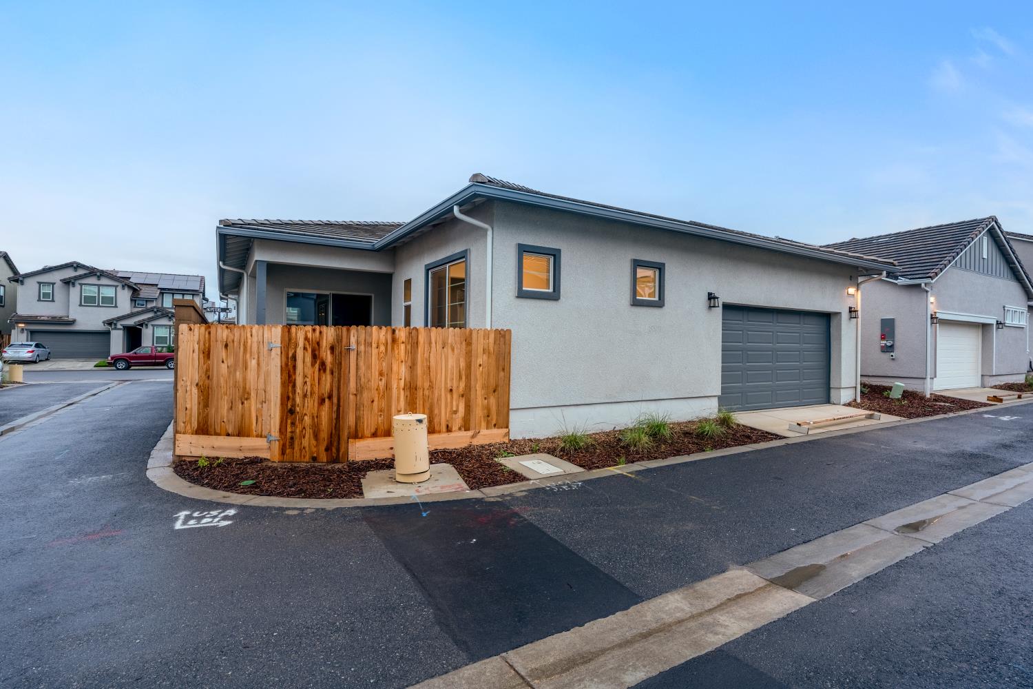 331 Peters Ln S, Madera, CA 93636