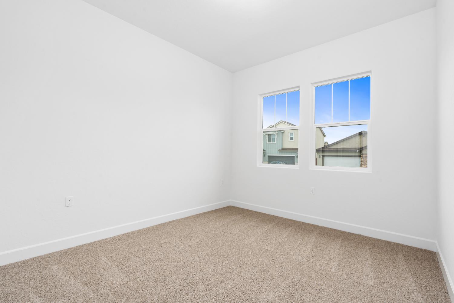 395 Peters Ln S, Madera, CA 93636