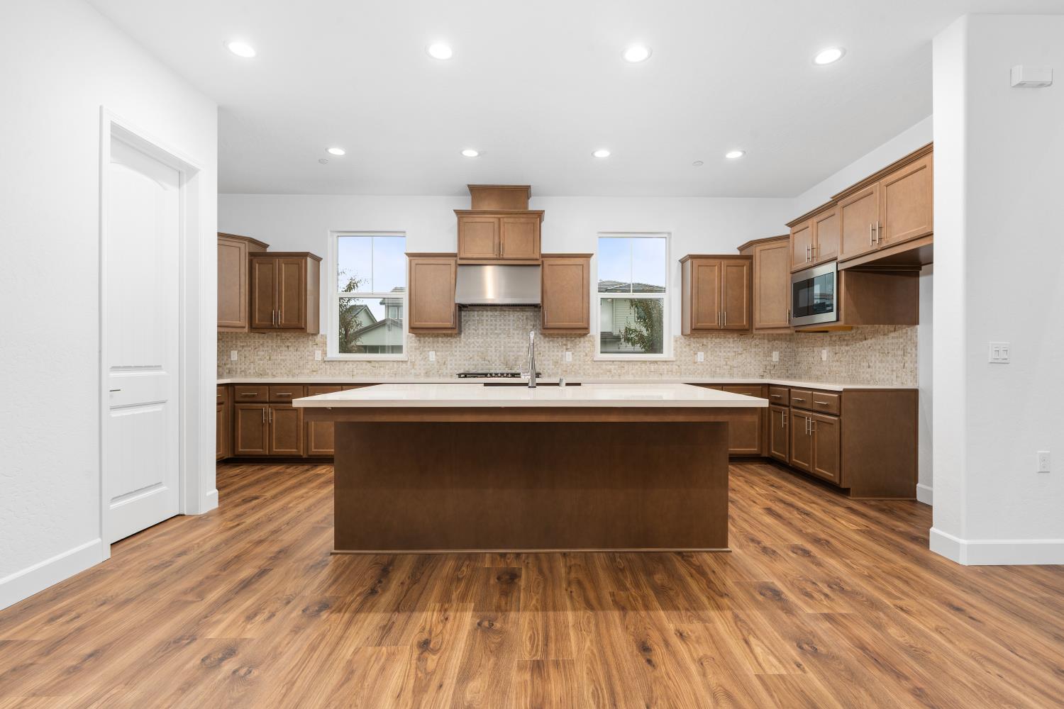 363 Peters Ln S, Madera, CA 93636