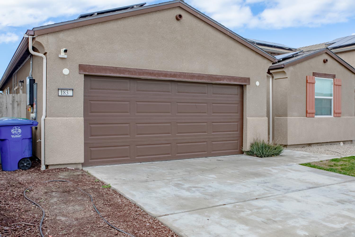 183 S Karen Ave, Kerman, CA 93630