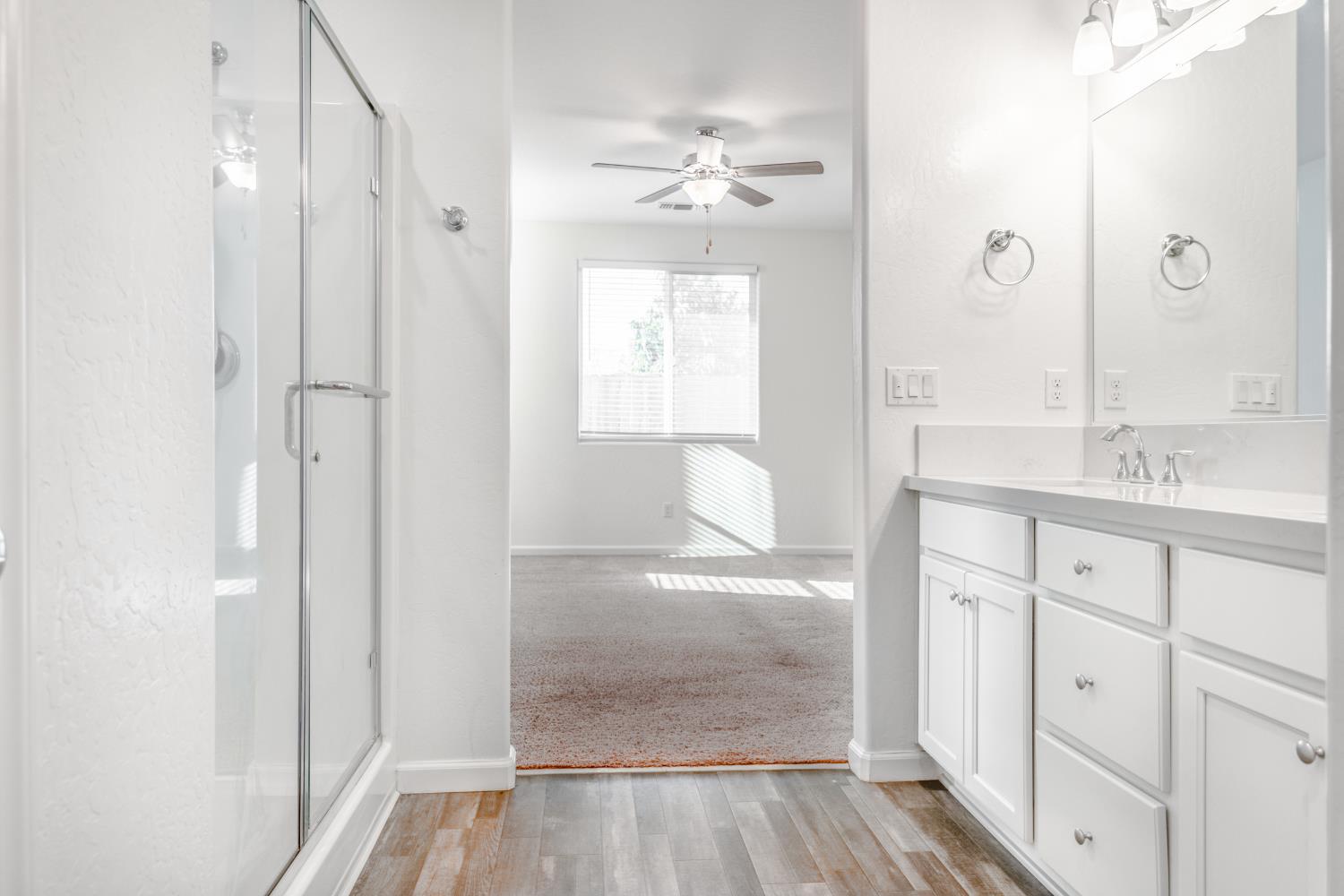 183 S Karen Ave, Kerman, CA 93630