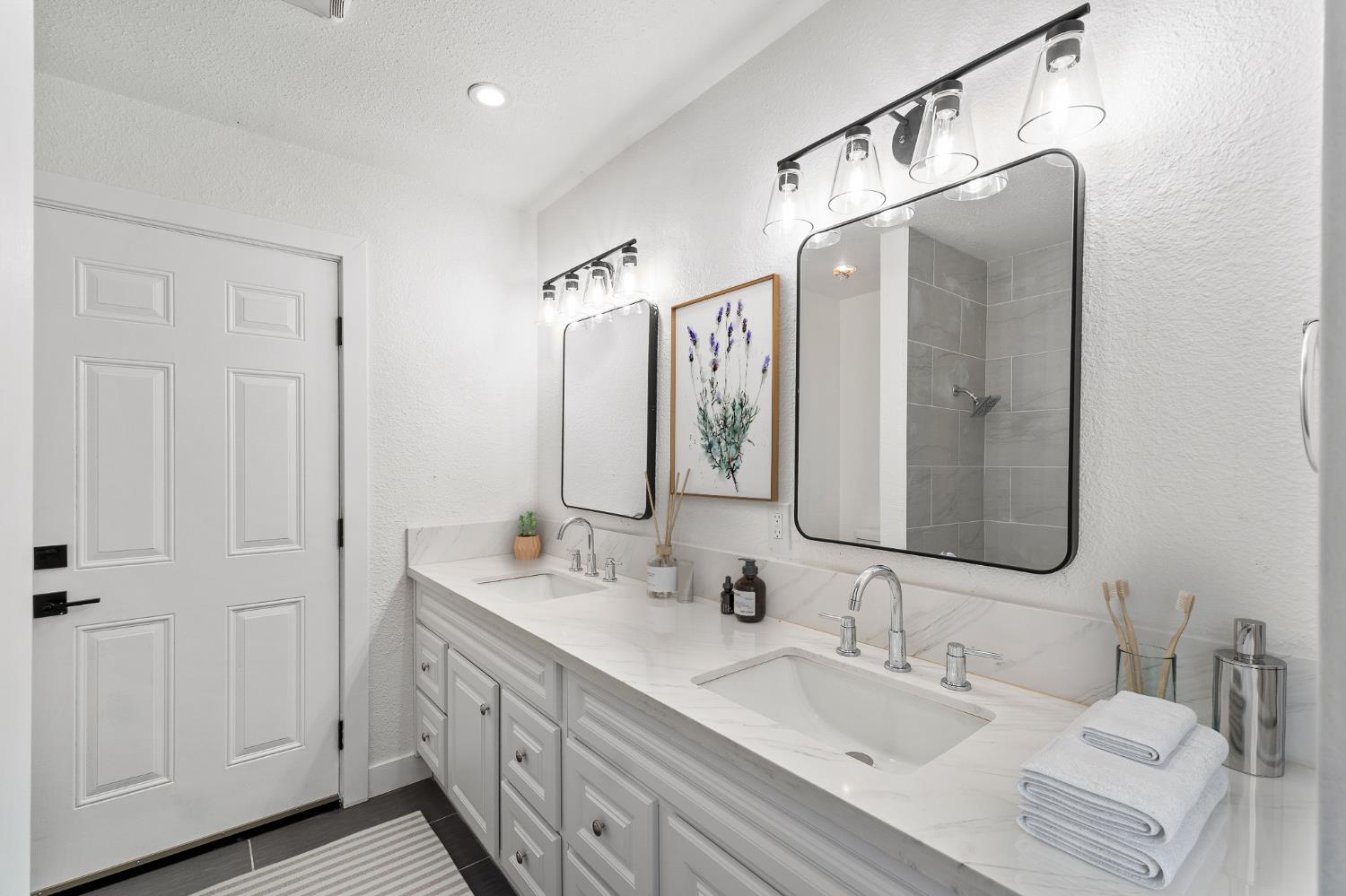 5443 N Prospect Ave, Fresno, CA 93711