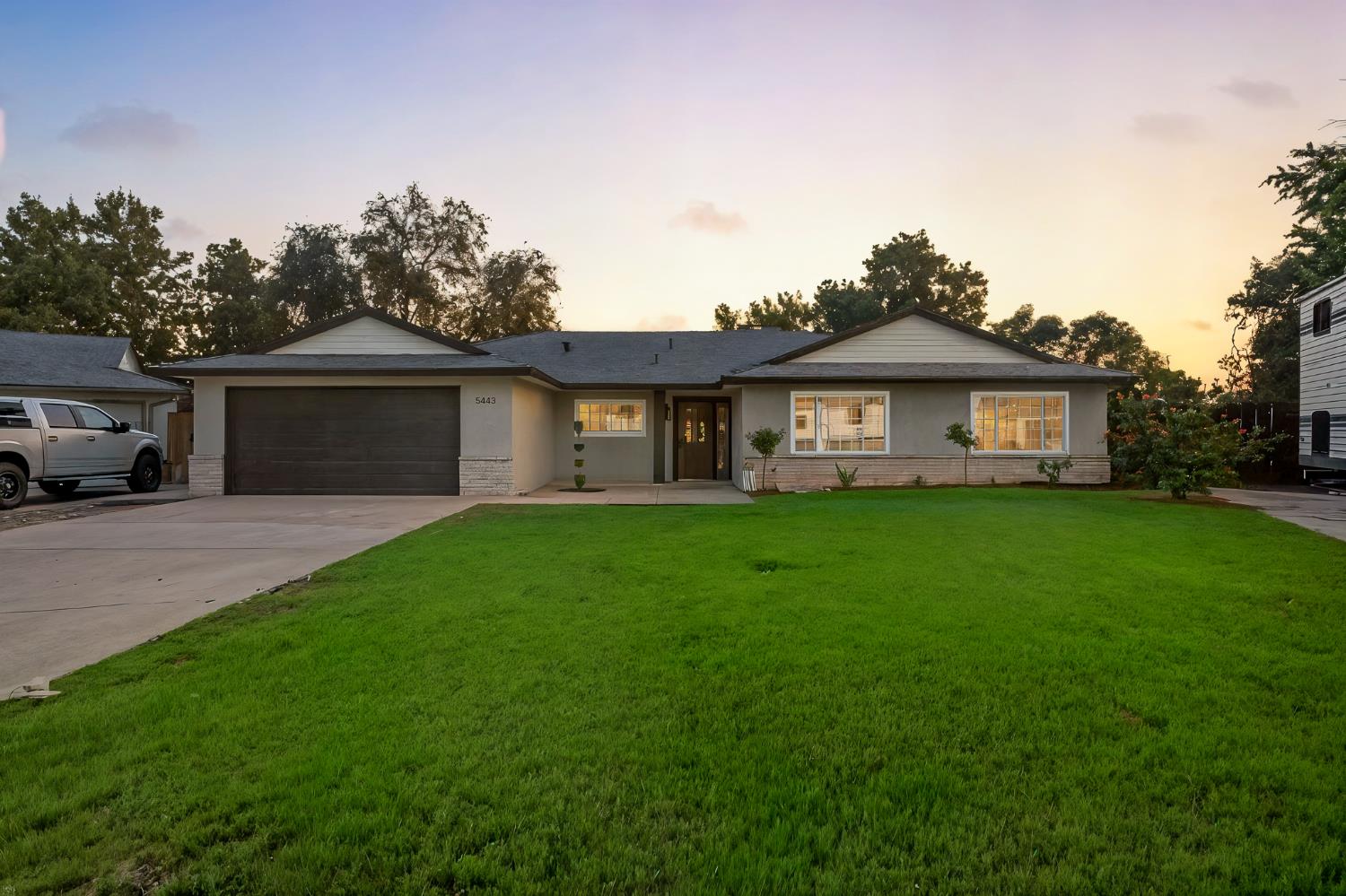 5443 N Prospect Ave, Fresno, CA 93711