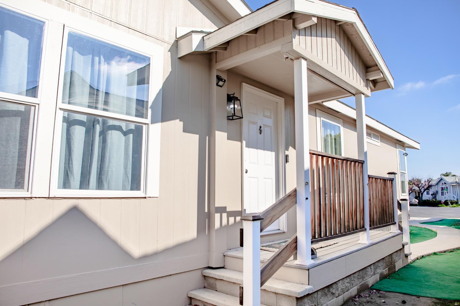 16660 Almond St, Huron, CA 93234