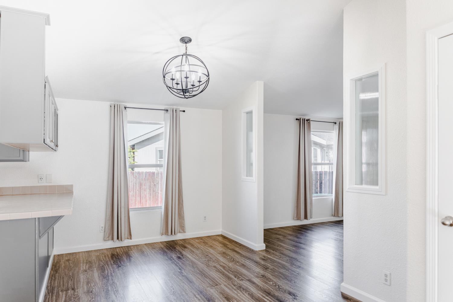 16660 Almond St, Huron, CA 93234