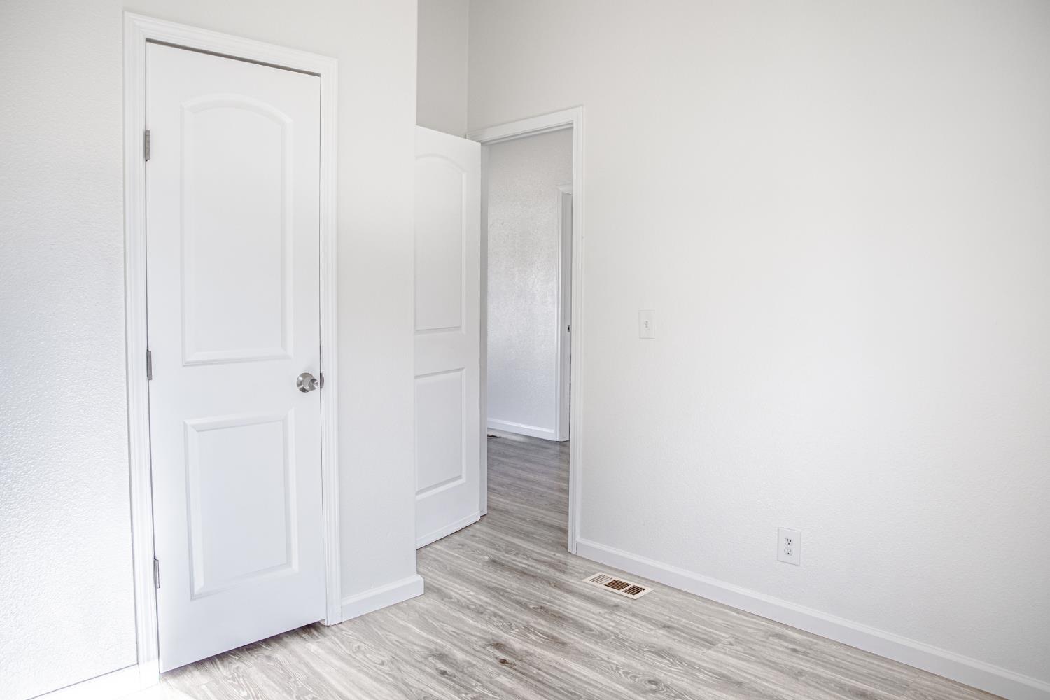 16660 Almond St, Huron, CA 93234