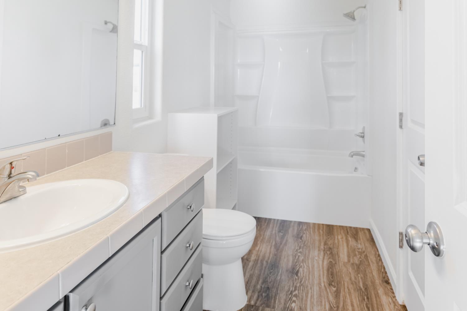 16660 Almond St, Huron, CA 93234