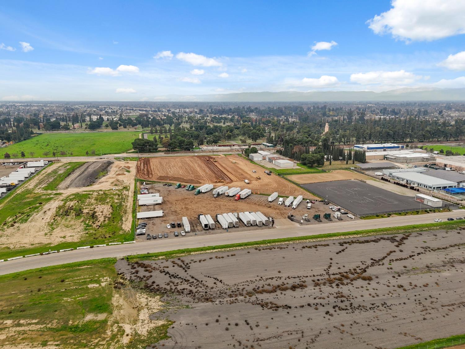 1604 W Dan Ronquillo Dr, Fresno, CA 93706